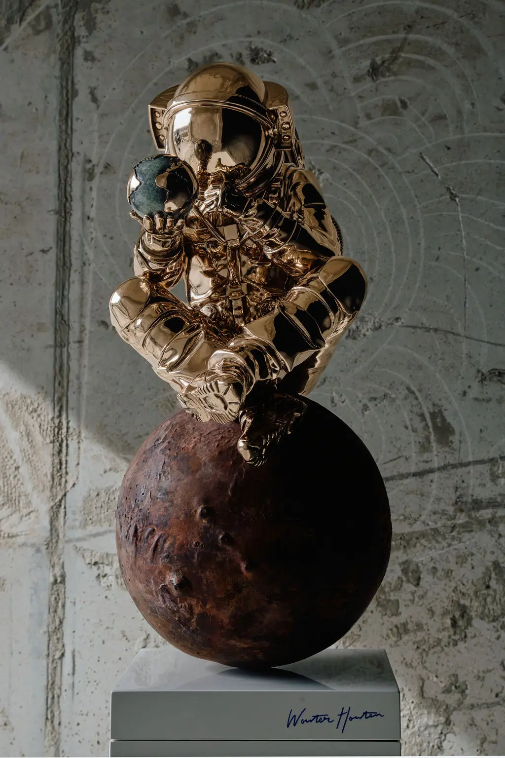 Sculpture Wouter Houten -View From Beyond